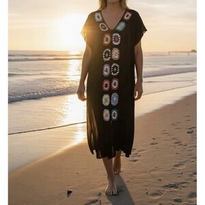 Vince Camuto Size-O/S Crochet Front Caftan Beach Cover Up Black